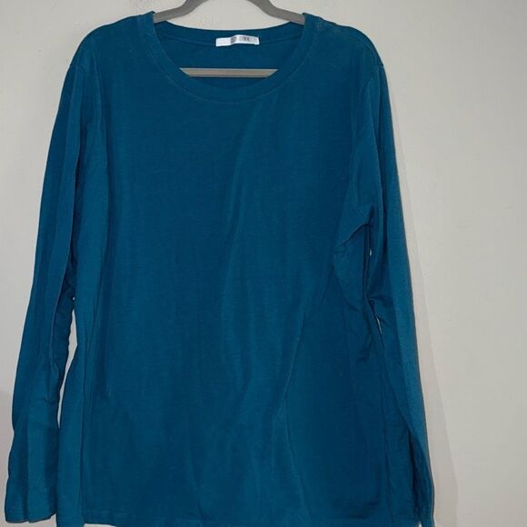 Cloud 9 dark teal blue long sleeve t-shirt longer style with a scoop neck - Picture 1 of 6